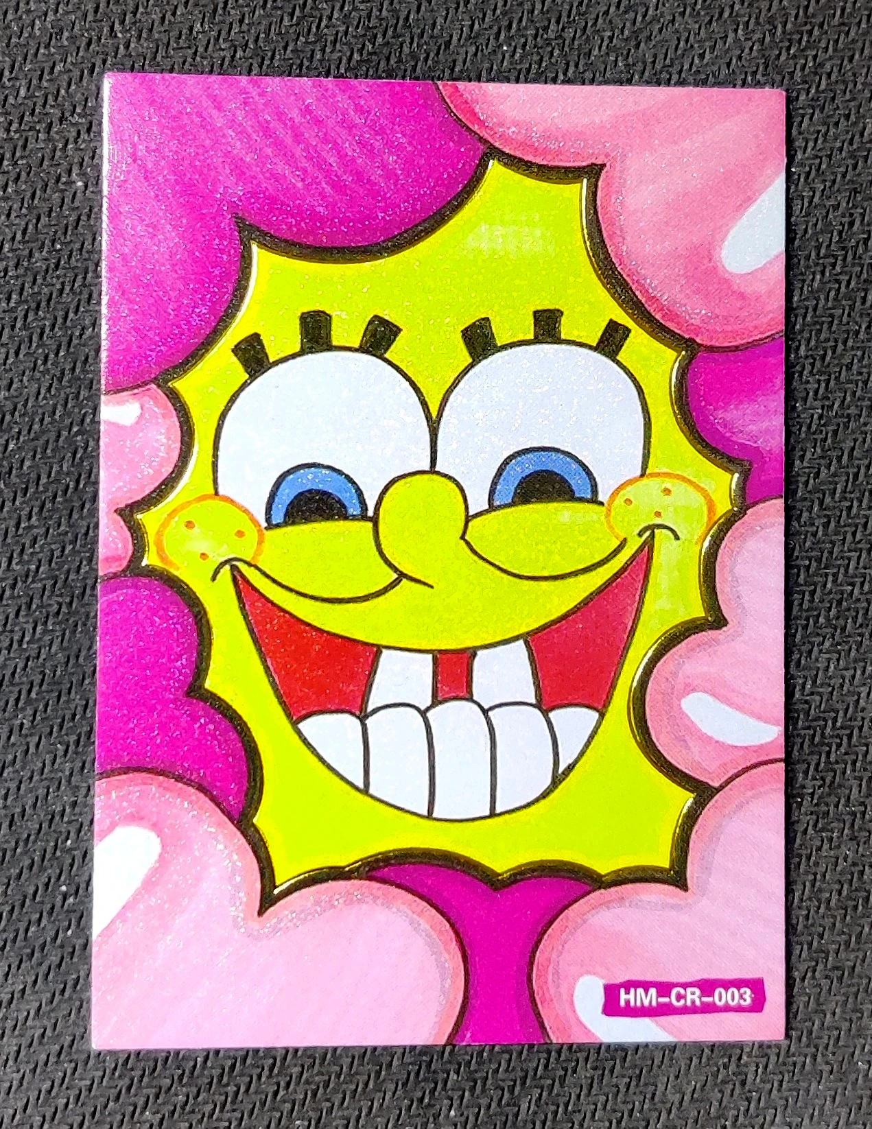 carte ultra rare CR n°03 provenant du TCG Bob L'Éponge Premium (série 1)